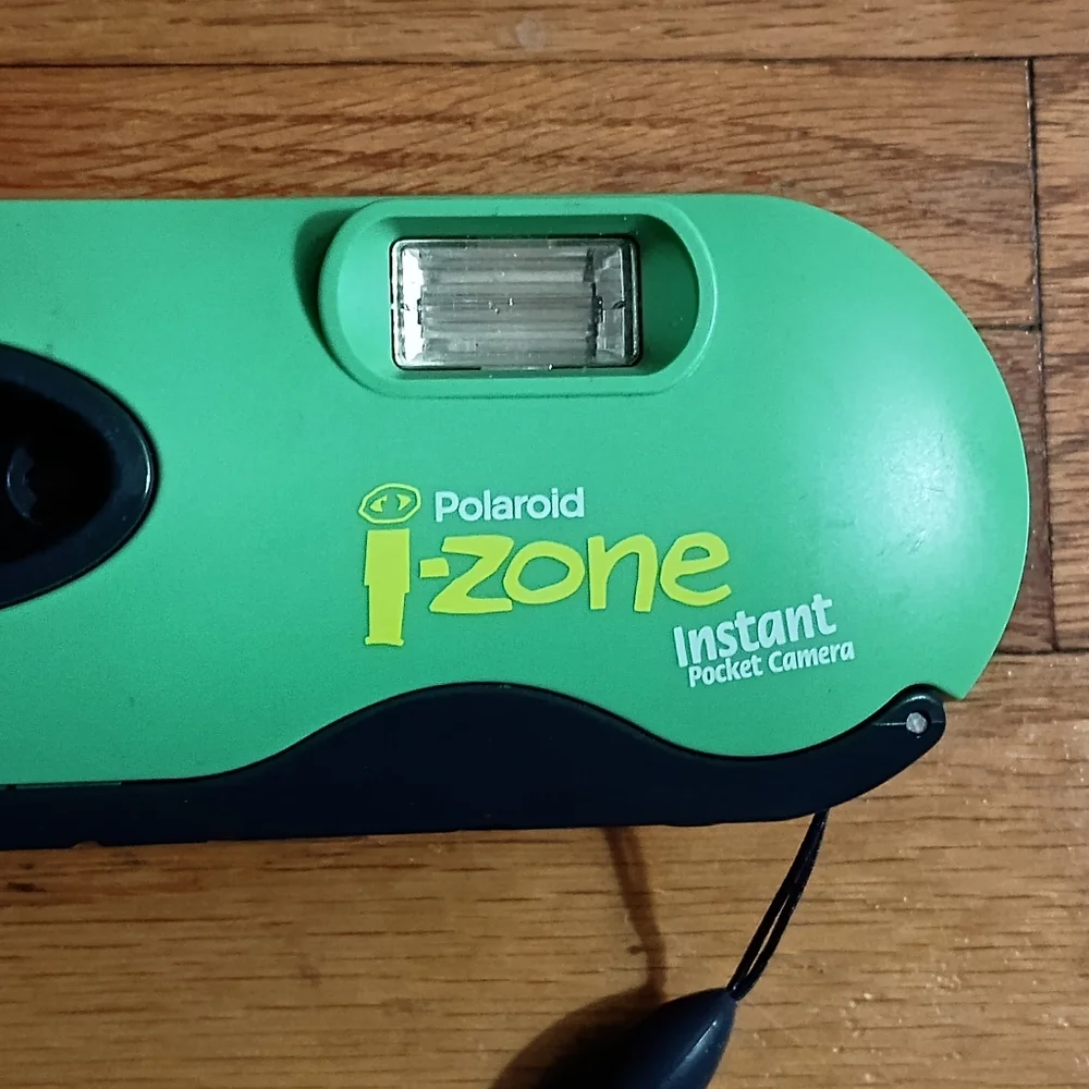 3/$10 🌟 Green Polaroid Izone I-zone Instant Pocket Camera with arm string